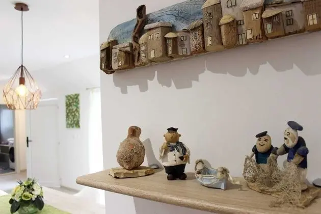 Ev (Three Bedroom Holiday Home with outdo)