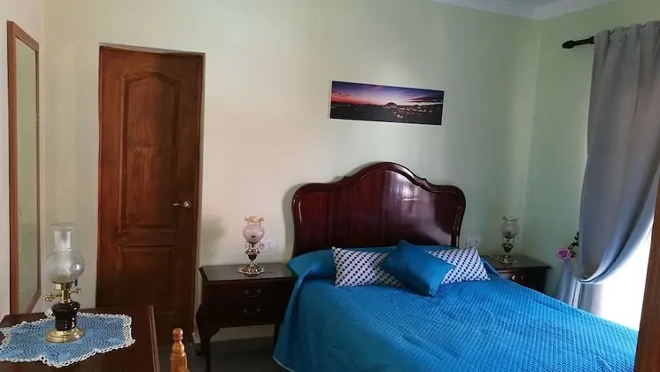 Tek Büyük Yataklı Oda, Balkon, Bahçe Manzaralı
