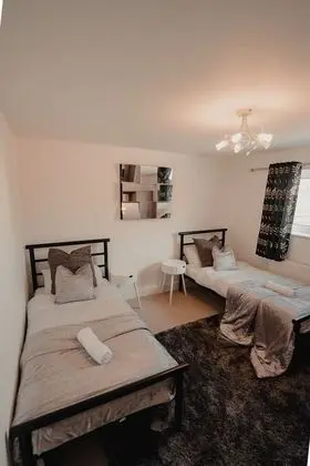 Family Ev, Banyolu/Duşlu