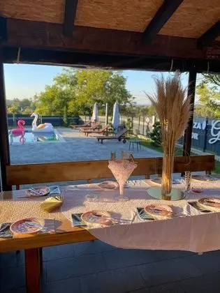 Kır Evi (Four Bedroom Holiday Home with swimmi)