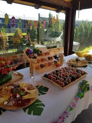 Kır Evi (Four Bedroom Holiday Home with swimmi)