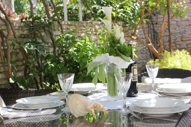 Ev (Two Bedroom Holiday Home (ST))