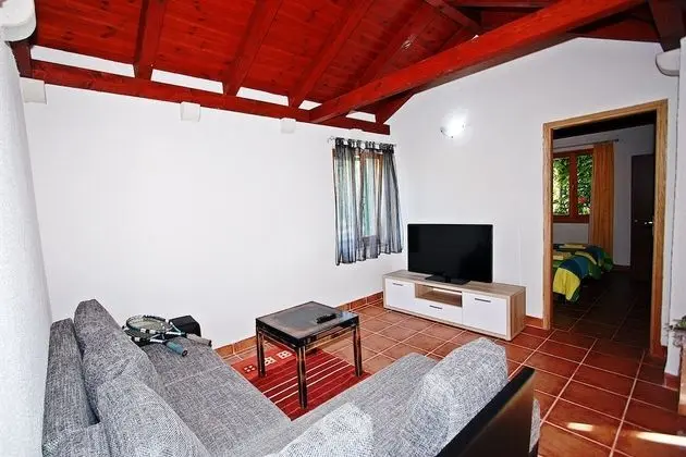 Ev (Holiday Home with Terrace)