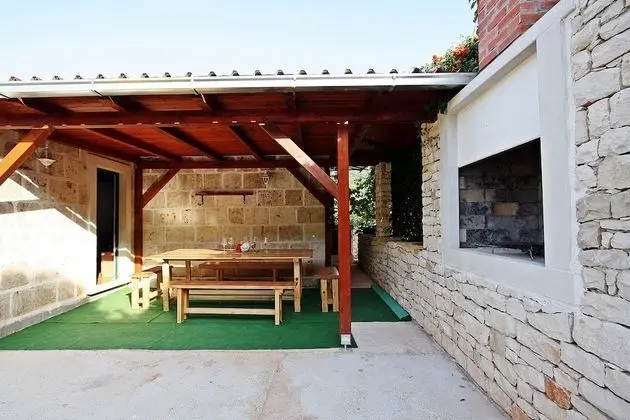 Ev (Holiday Home with Terrace)