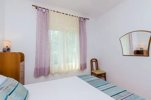 Ev (One-Bedroom Holiday Home with Terrace)