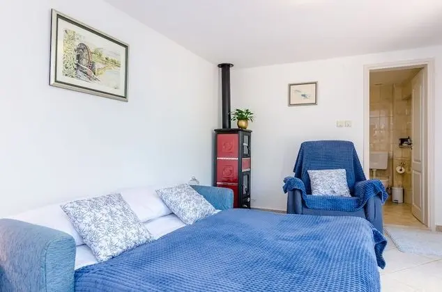 Ev (One-Bedroom Holiday Home with Terrace)