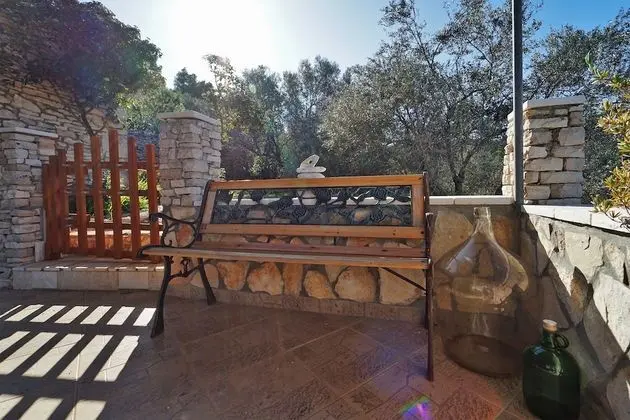 Ev (One Bedroom Holiday Home)