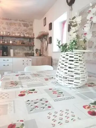 Ev (Holiday home Jadrić - Holiday home w)