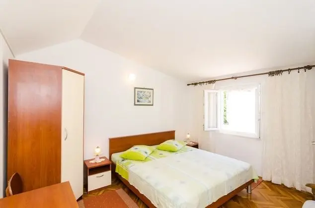 Ev (Duplex One Bedroom Apt, Terrace,Side )