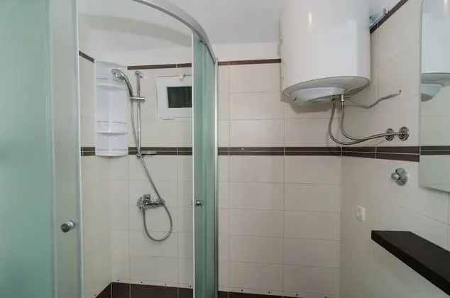 Ev (Duplex One Bedroom Apt, Terrace,Side )