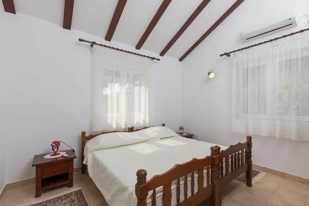 Ev (Three Bedroom Apartment - Terrace and)
