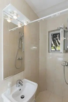 Ev (Three Bedroom Apartment - Terrace and)