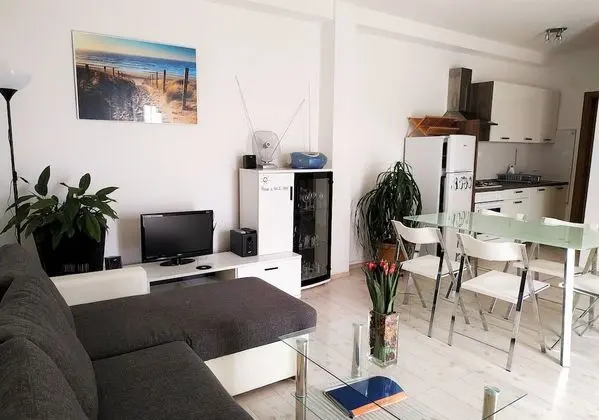 Superior Apart Daire, 2 Yatak Odası, Havuz Manzaralı