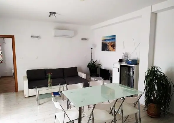Superior Apart Daire, 2 Yatak Odası, Havuz Manzaralı