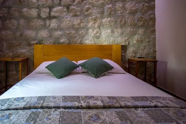 Ev (Two Bedroom Holiday Home)