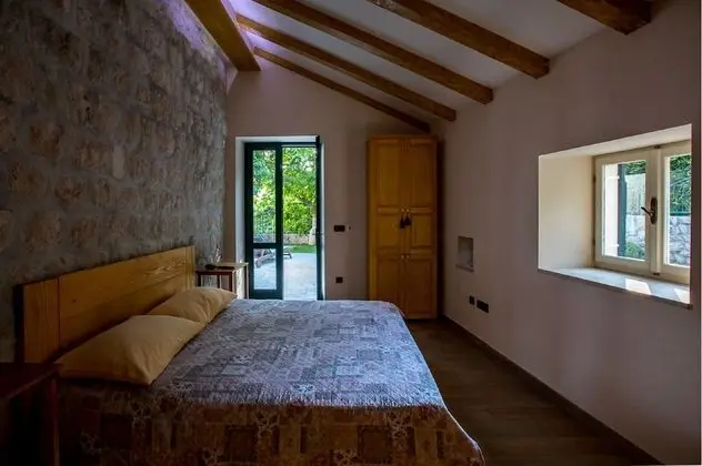 Ev (Two Bedroom Holiday Home)