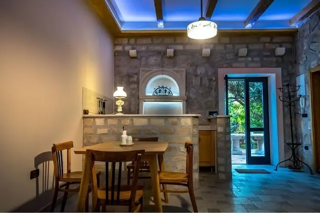 Ev (Two Bedroom Holiday Home)