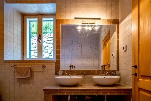 Ev (Two Bedroom Holiday Home)