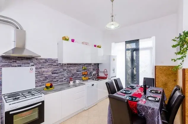 Ev (Three Bedroom Holiday Home)