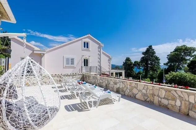 Ev (Three Bedroom Holiday Home)