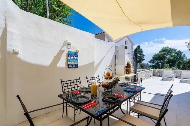 Ev (Three Bedroom Holiday Home)