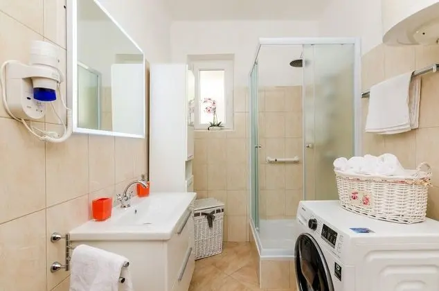 Ev (Three Bedroom Holiday Home)