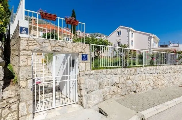 Ev (Three Bedroom Holiday Home)