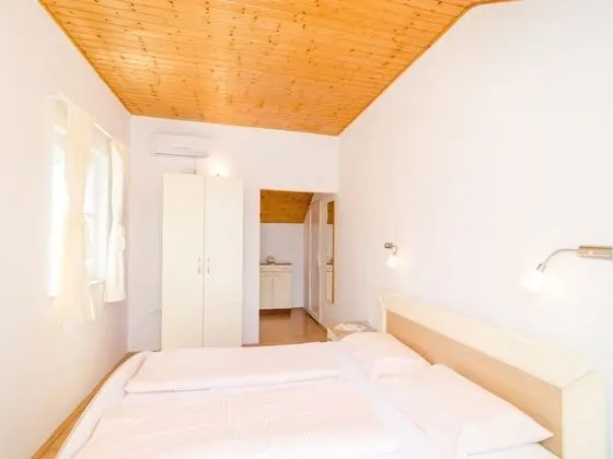 Ev (Two Bedroom House with Balcony)