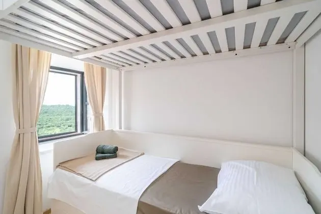 Ev (Three Bedroom Holiday Home with Swimm)