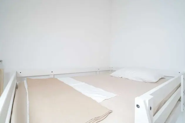 Ev (Three Bedroom Holiday Home with Swimm)