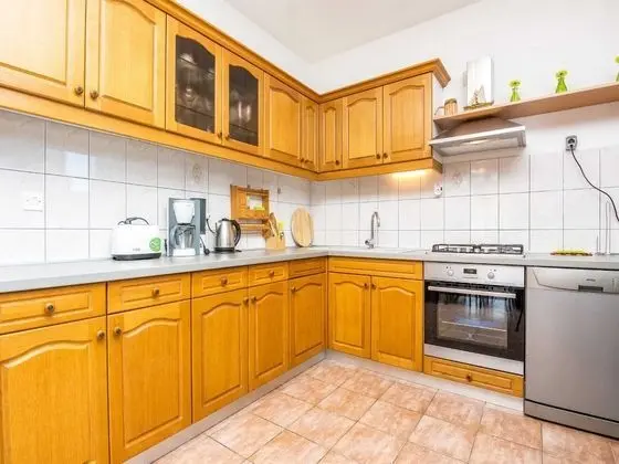 Ev (Four Bedroom Holiday Home with Swimmi)