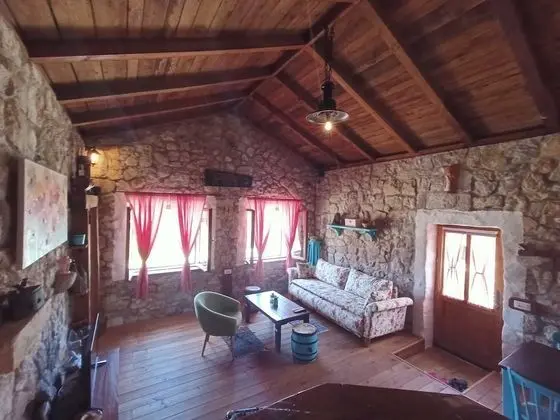 Ev (One-Bedroom Holiday Home)