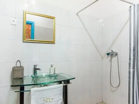 Ev (One-Bedroom Holiday Home)