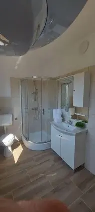 Family Ev, 4 Yatak Odası, Kişiye Özel Havuzlu, Avlu Manzaralı