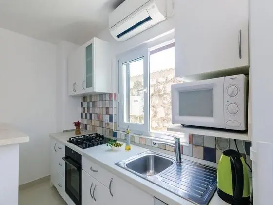 Ev (Four-Bedroom Holiday Home)