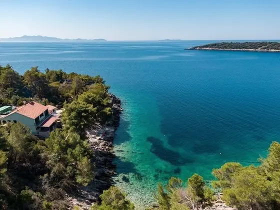 Ev (Five Bedroom House)