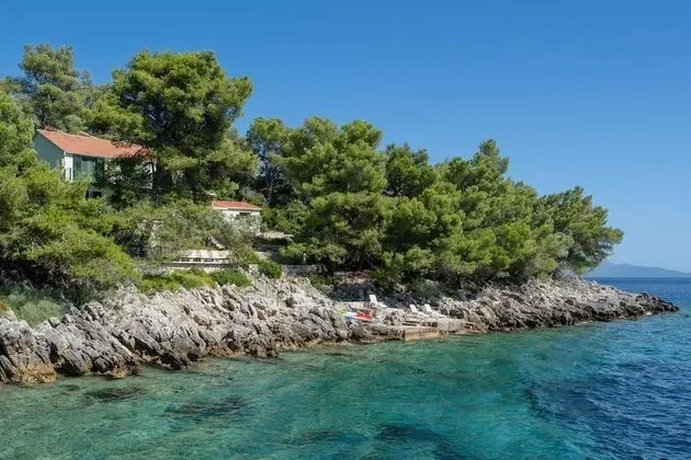 Ev (Five Bedroom House)