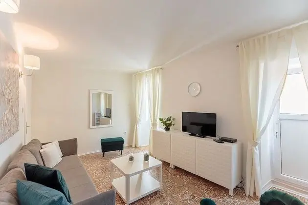 Traditional Ev, 4 Yatak Odası, Balkon