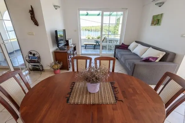 Ev (Holiday Home near lighthouse - H(4+2))