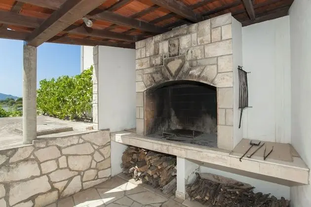 Ev (Three Bedroom Holiday Home)