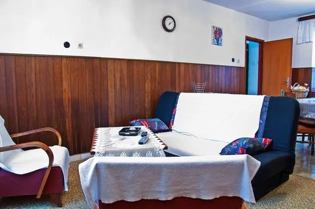 Ev (Holiday home with Garden Terrace)