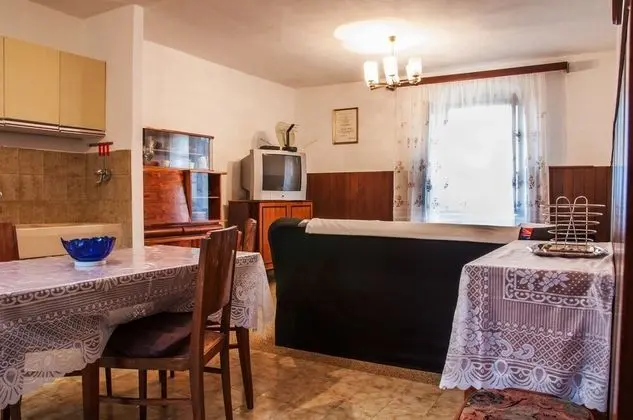 Ev (Holiday home with Garden Terrace)