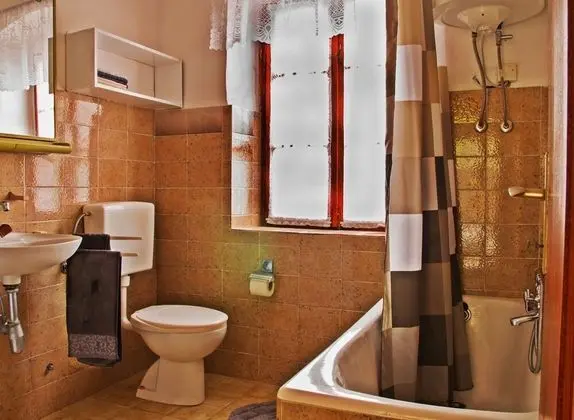 Ev (Holiday home with Garden Terrace)