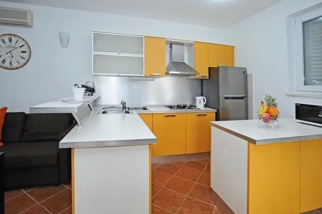 Ev (One Bedroom Apartment with Terrace)