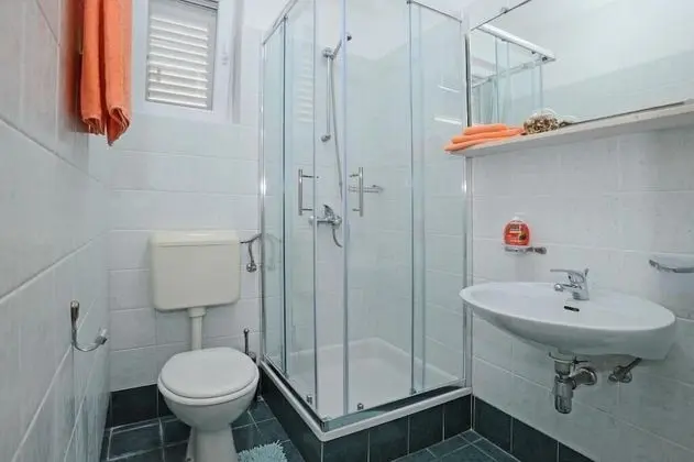 Ev (One Bedroom Apartment with Terrace)