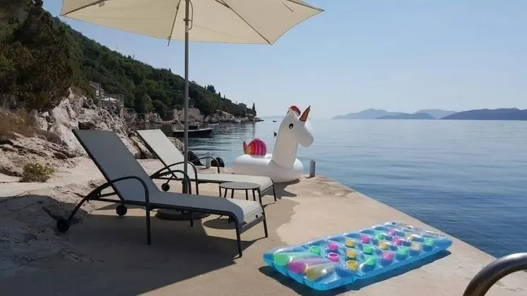 Ev (One Bedroom Apartment with Terrace)