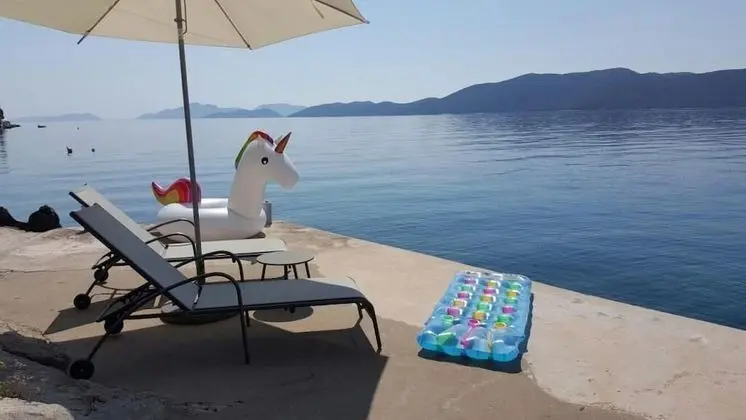 Ev (One Bedroom Apartment with Terrace)