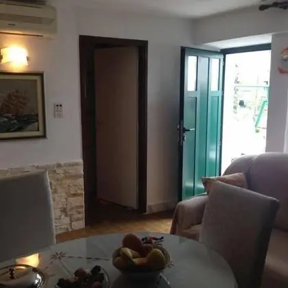 Ev, 1 Çift Kişilik Yatak ve Çekyat