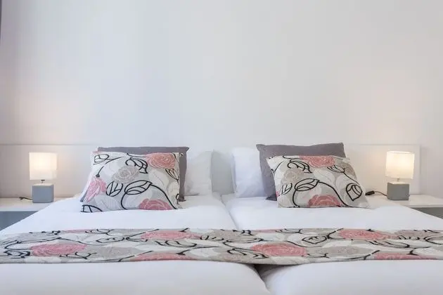 Ev (Four Bedroom Holiday Home)
