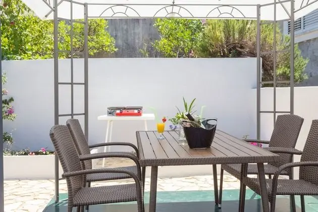 Ev (Four Bedroom Holiday Home)